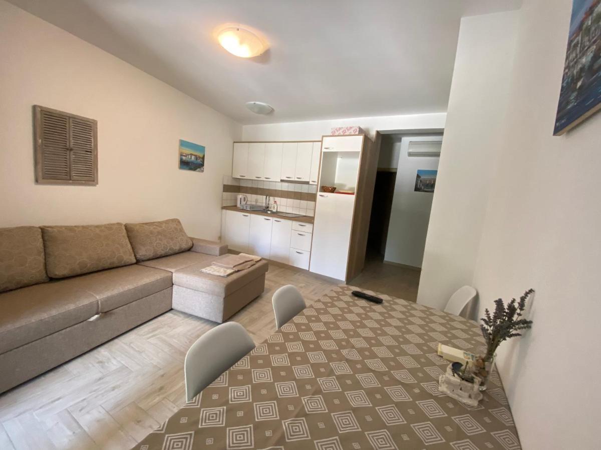 Apartments Nautica Novi Vinodolski Exterior photo